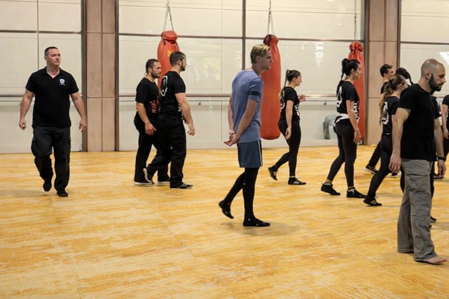 La federación de defensa personal promueve Eventos, seminarios y representación 